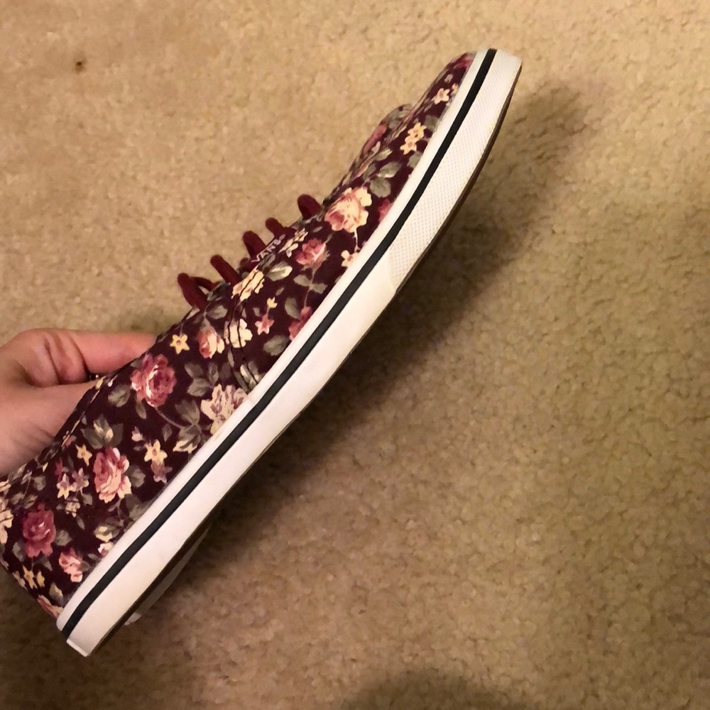 Vans - Picture 2 of 4